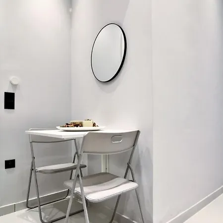 Unique Lodging Apartment